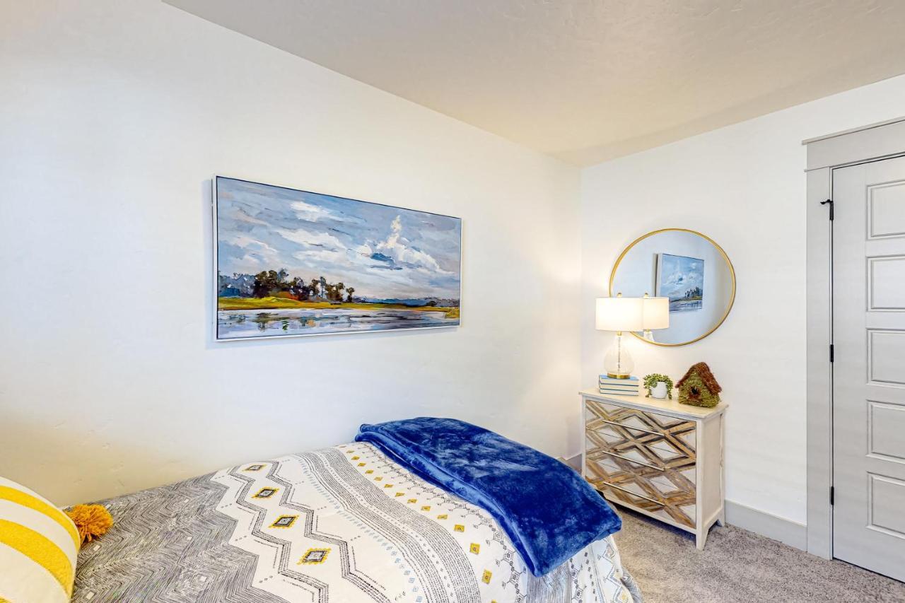 Quaint Hollow Meridian Extérieur photo